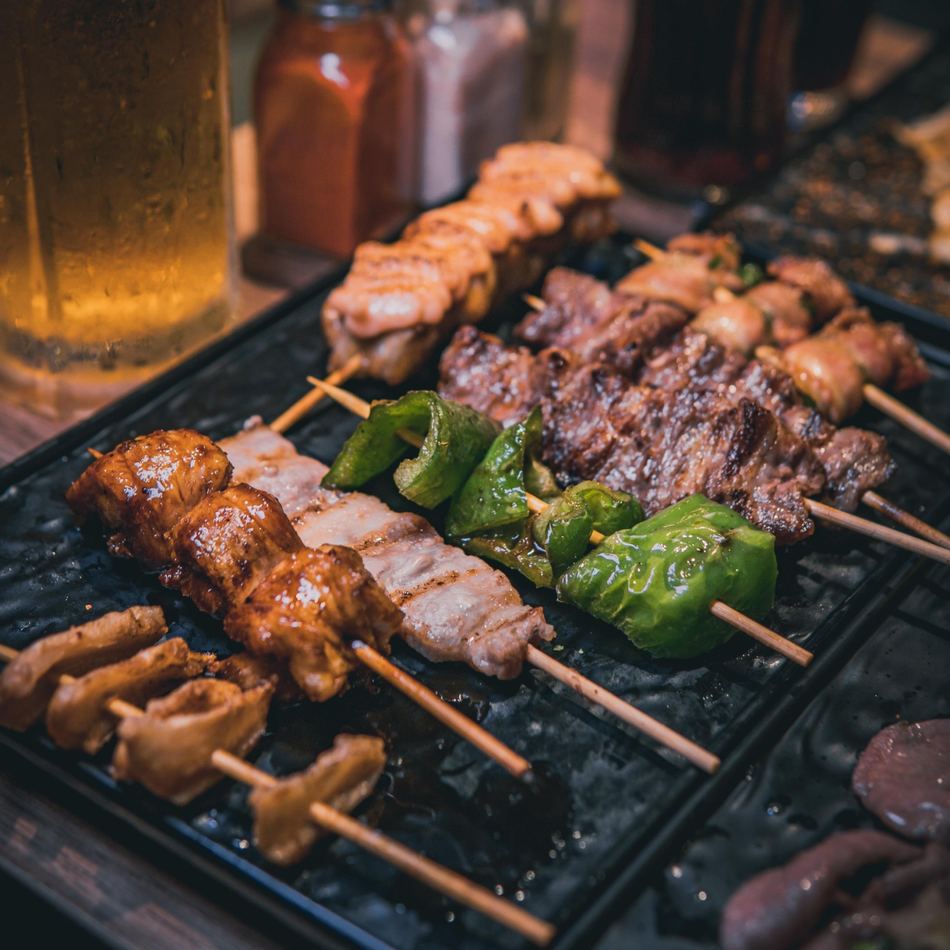 平價串燒居酒屋案例：串燒店掃碼點餐，尖峰少一人
